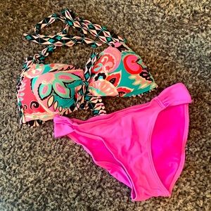 Two Piece Bikini 👙 Like New!!